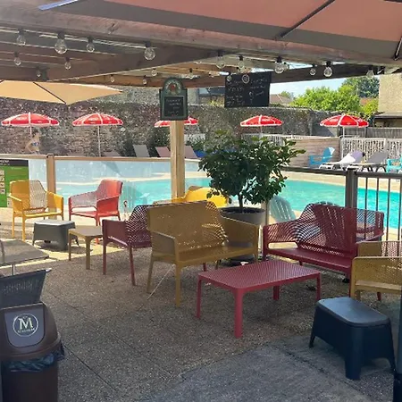 Avec Terrasse Pour 6 Pers. à - Api-1-52-497 Campeggio *
