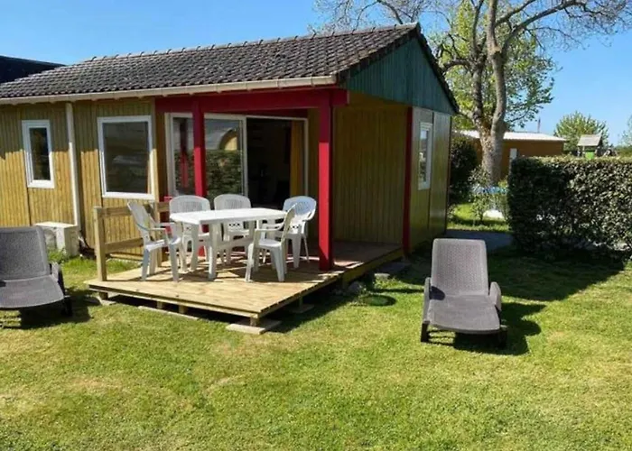 Kemp Avec Terrasse Pour 6 Pers. A - Api-1-52-497 *